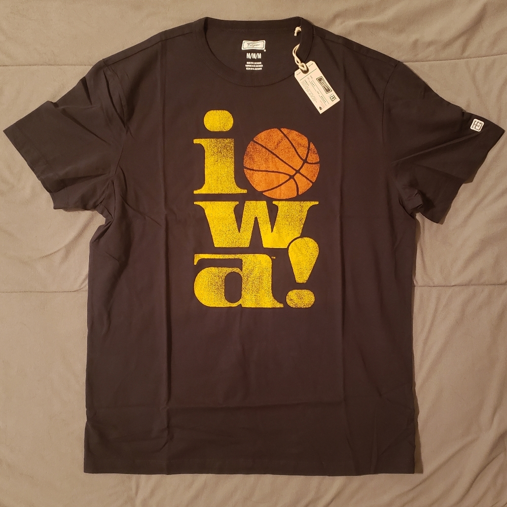 Vintage-Inspired Iowa Basketball Shirt